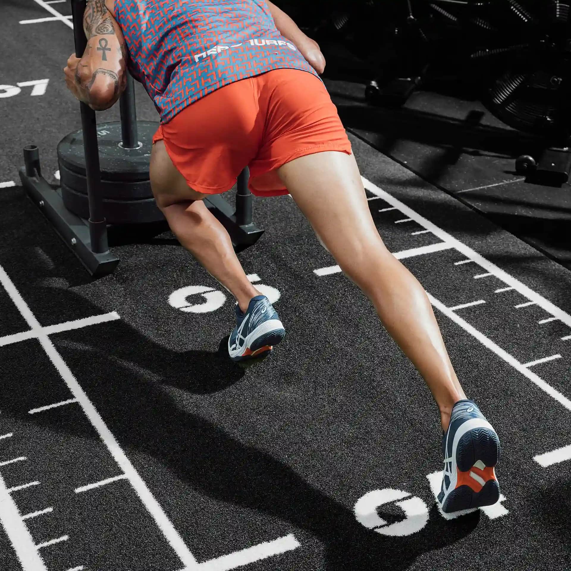 Piste compacte de gazon home gym pour l’entraînement au traîneau