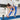 Chica entrenando descalza